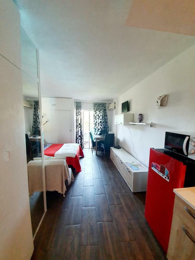 Jupiter Estudio Benalmadena Luaran gambar